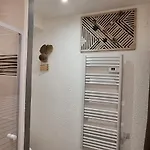 Apartment Joli T2 Renove Bord Plan D'eau Saint-Jean-d'Angely