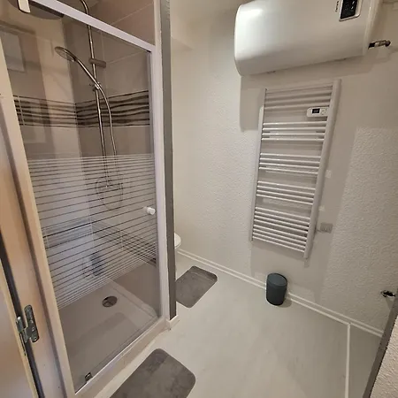 Joli T2 Renove Bord Plan D'eau Daire