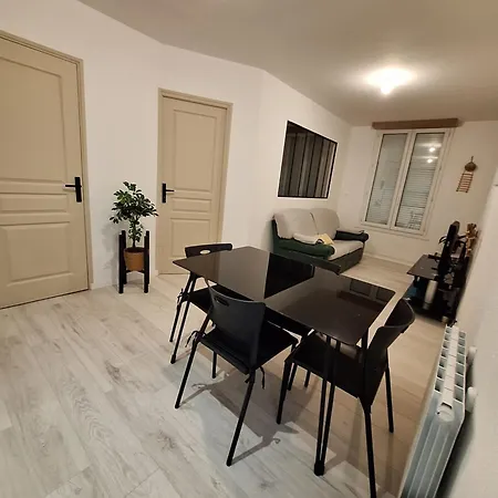 Joli T2 Renove Bord Plan D'eau Сен-Жан-д'Анжели