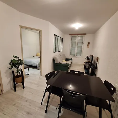 Апартаменты Joli T2 Renove Bord Plan D'eau Сен-Жан-д'Анжели