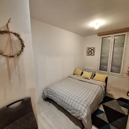 Joli T2 Renove Bord Plan D'eau Апартаменты Сен-Жан-д'Анжели