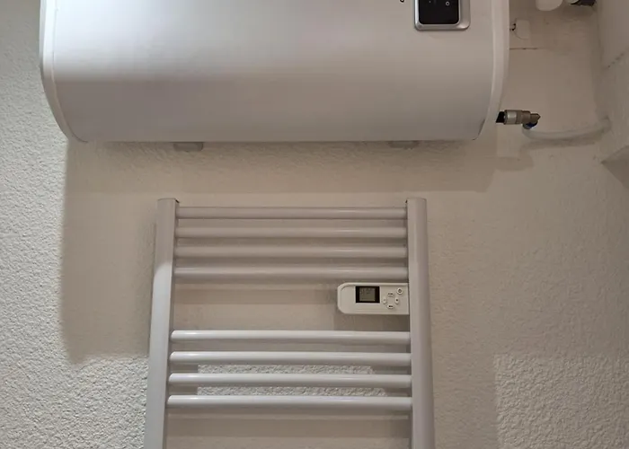 Joli T2 Renove Bord Plan D'eau * Saint-Jean-dʼAngély